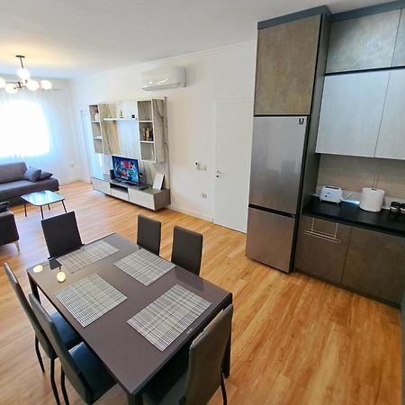 טיראנה Pazari Luxury Central Apartment מראה חיצוני תמונה